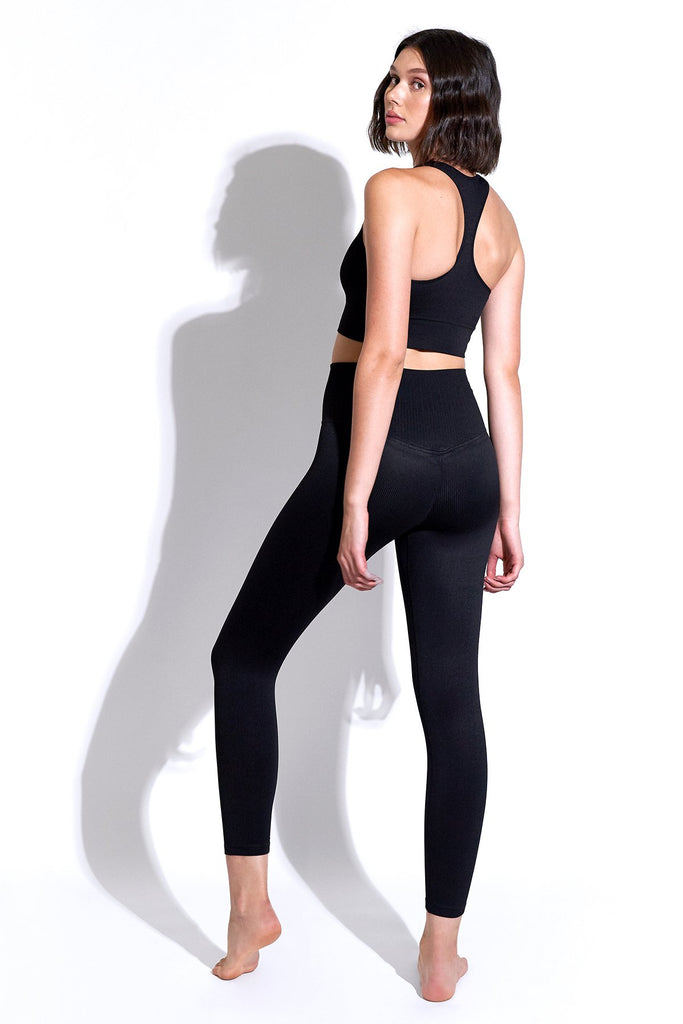 Selina Shiny Rib V-Back 7/8 Legging in Black